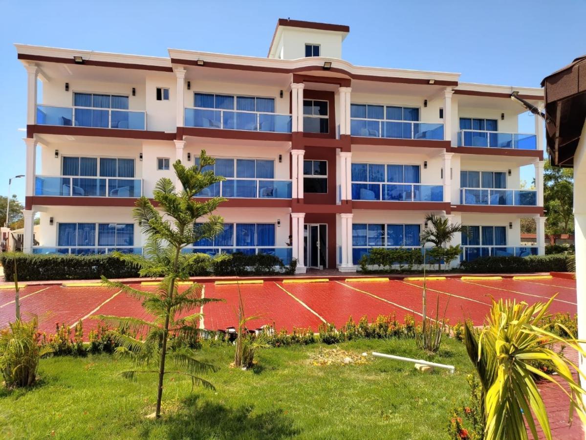 Madome Aparta Hotel Pedernales Extérieur photo