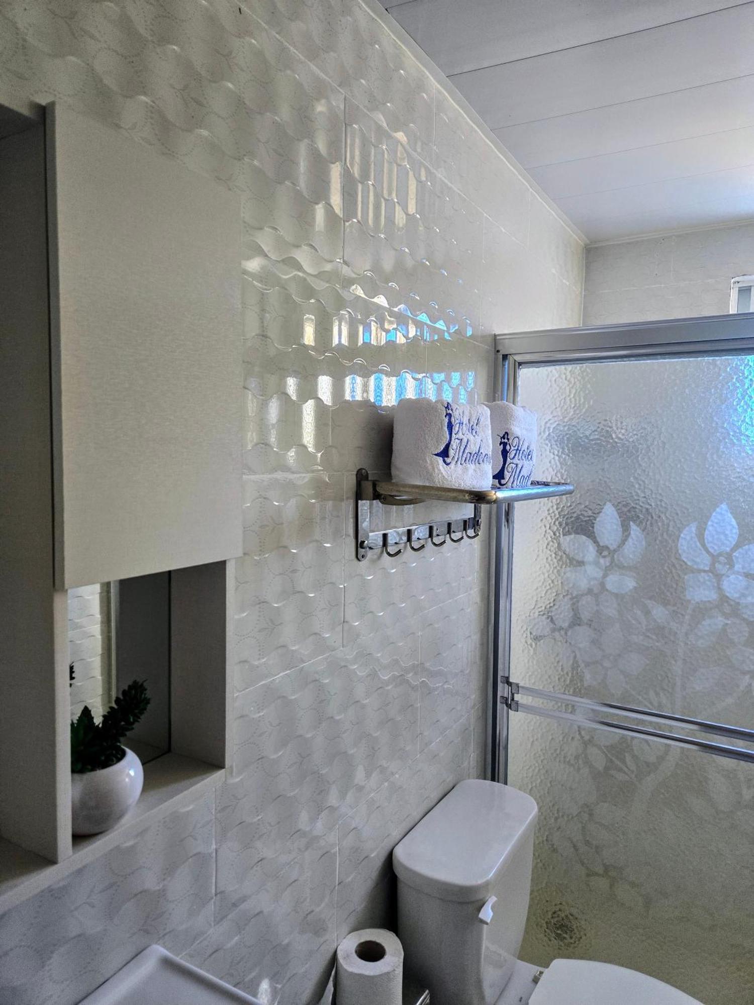 Madome Aparta Hotel Pedernales Extérieur photo