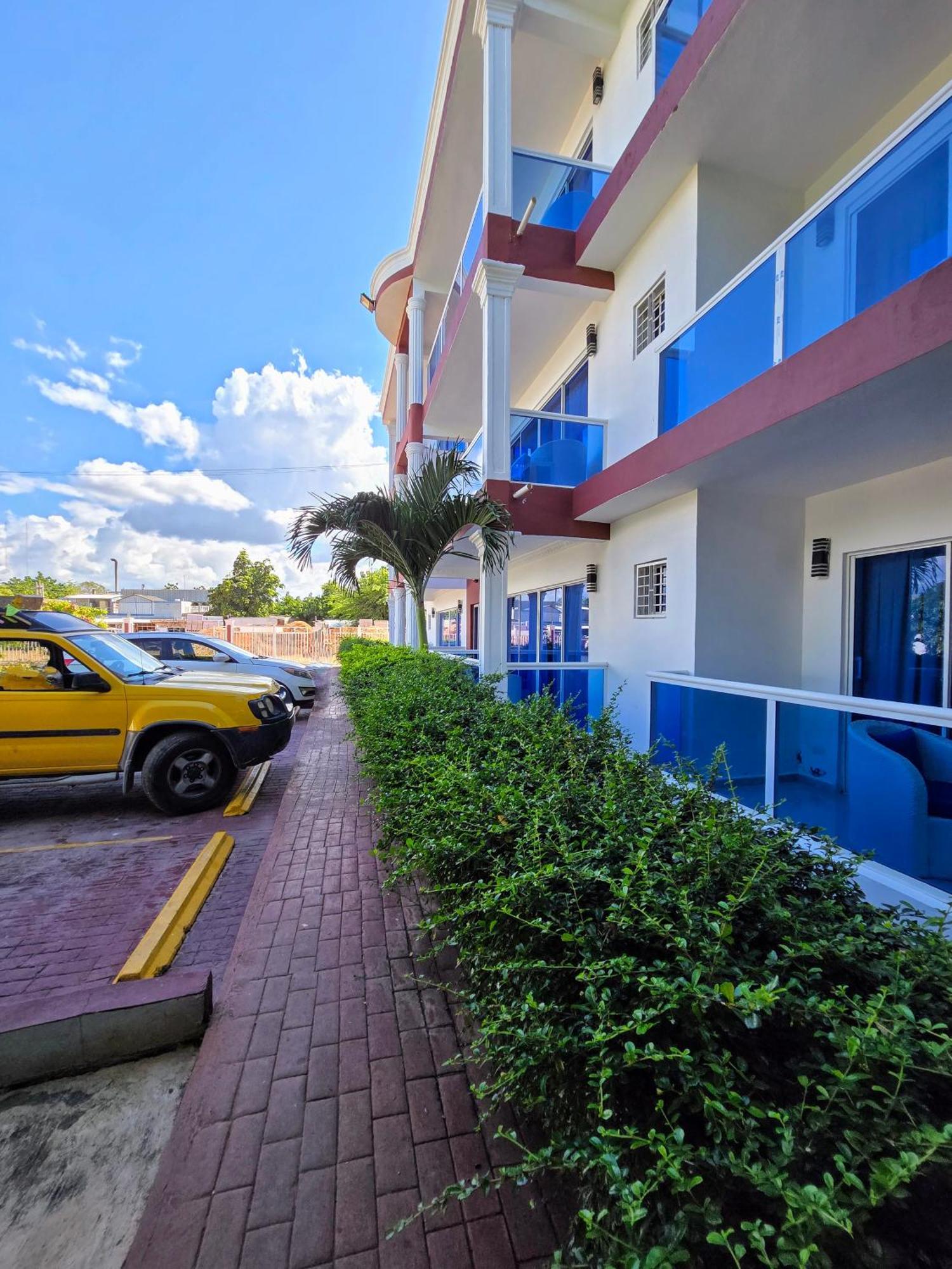 Madome Aparta Hotel Pedernales Extérieur photo